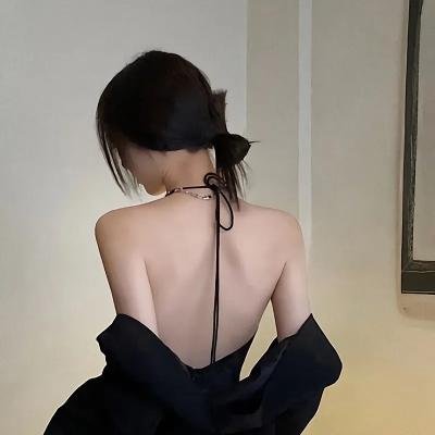 小丑面前